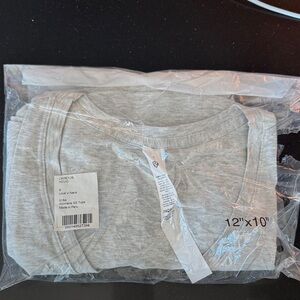 lululemon - Gray Short Sleeve Tee